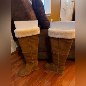 Size 7 Ugg boots